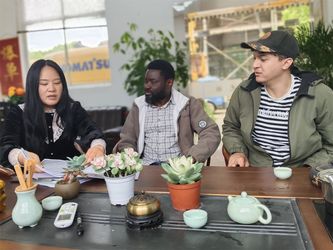 Kaleba Walingene Joseph y su familia