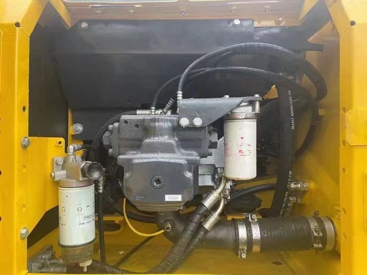 PC220 Excavadora Komatsu usada 23 toneladas 1 metro cúbico para cualquier proyecto de construcción