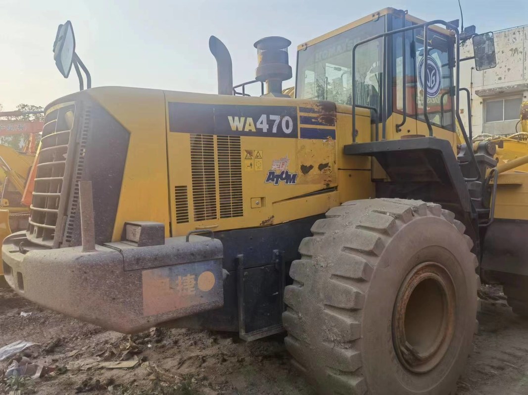 Una cargadora Komatsu WA470 usada de alta calidad de China a la venta a un precio bajo.