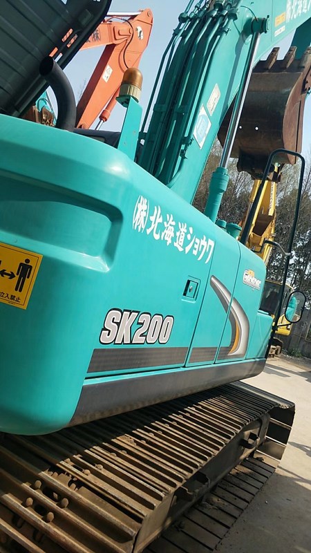 Excavadora hidráulica de 20 toneladas utilizada Kobelco 200 Excavadora para la construcción de carreteras