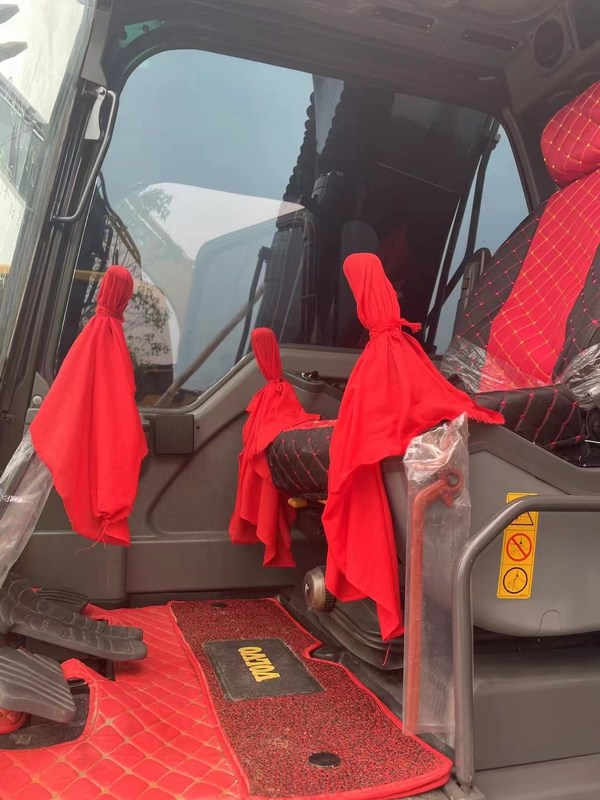 Excavadora EC140 usada en excelente estado para sus tareas pesadas, pregunte ahora!