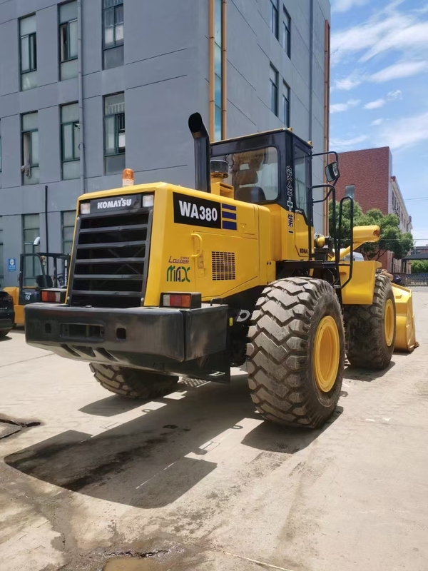 Comatsu original de 380wa en buen estado por un precio justo.