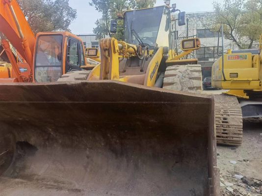 Una cargadora Komatsu WA470 usada de alta calidad de China a la venta a un precio bajo.